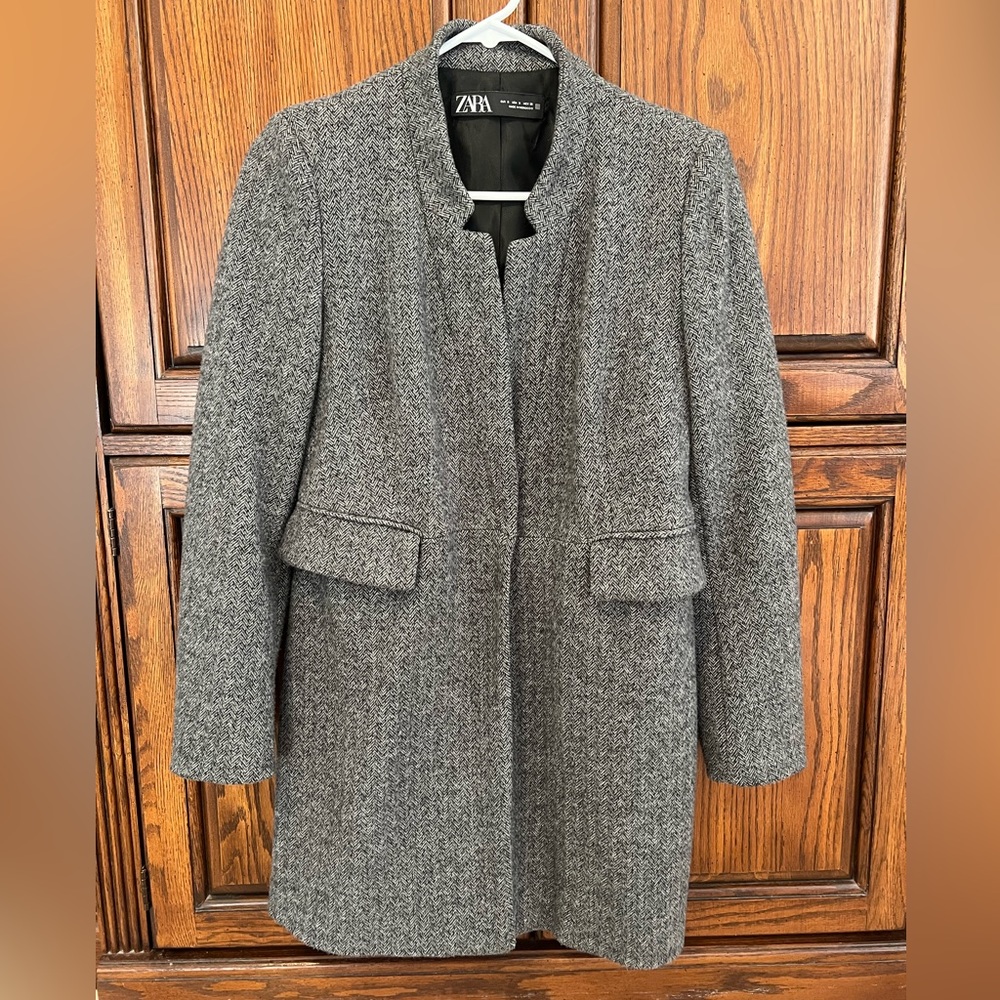 Zara Tweed Grey Very Fattering Coat Size S